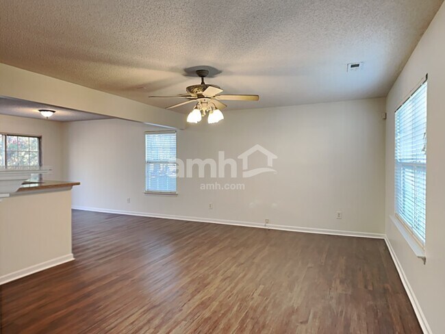 7739 Sullivans Trace Dr, Charlotte, NC 28217 - photo 6