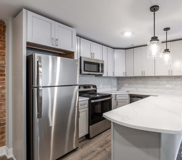 1214 N La Salle Dr unit B4, Chicago, IL 60610 - photo 1