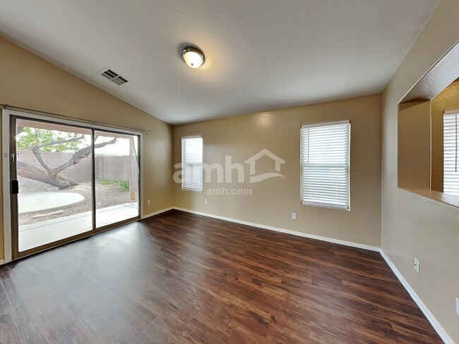 2071 S 155th Dr, Goodyear, AZ 85338 - photo 5