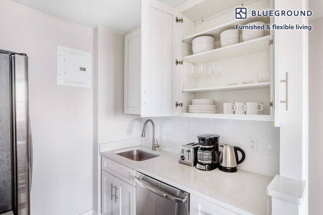 155 E 29th St unit FL32-ID1119, New York, NY 10016 - photo 6