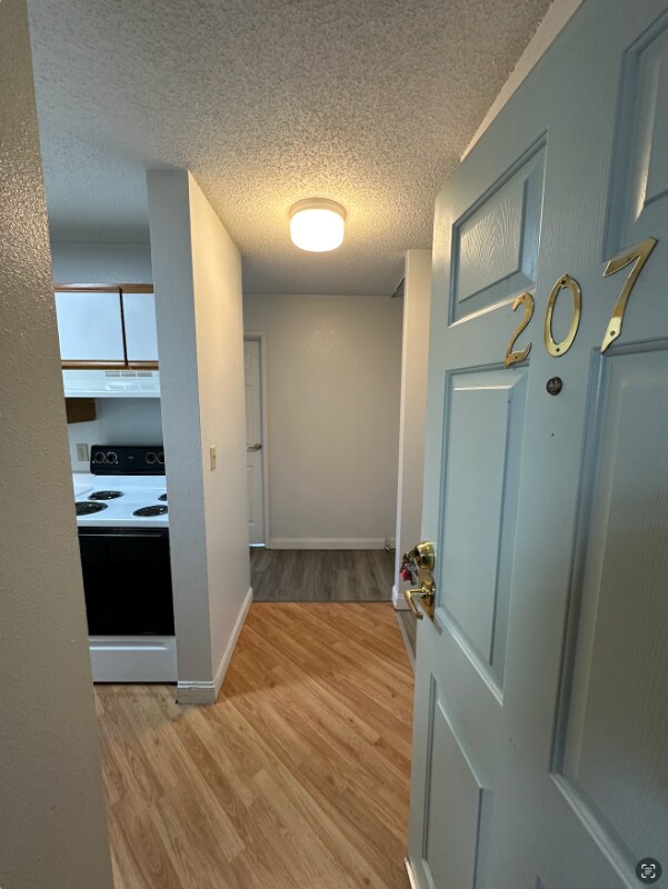 1518 1st St E unit 207, Thief River Falls, MN 56701 - photo 1