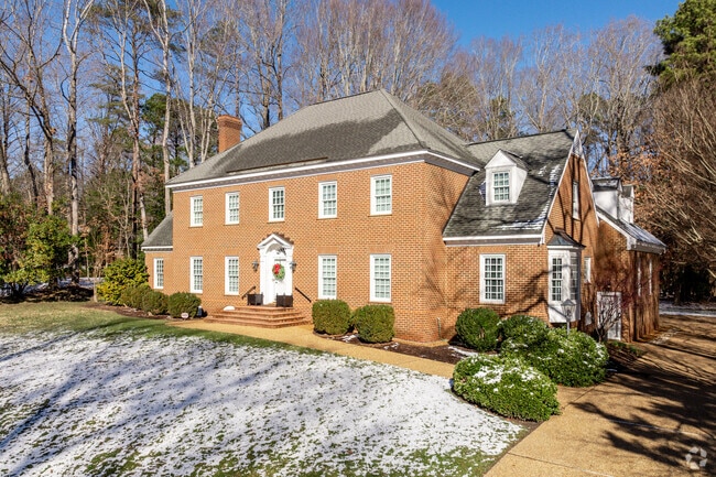 Colonial homes are the most common architectural style in Williamsburg.