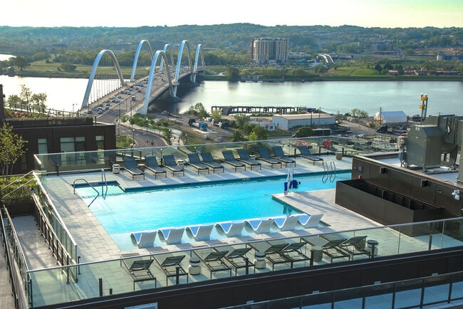 Vermeer, Washington, DC 20024 - photo 3