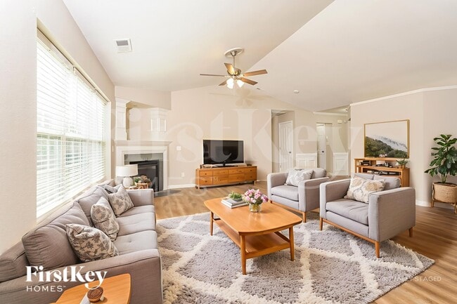 3365 Lilliefield Ln, High Point, NC 27265 - photo 3