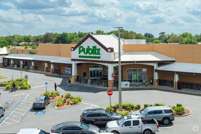 The Publix at Heather Island in Silver Spring Shores can handle all of your grocery needs.