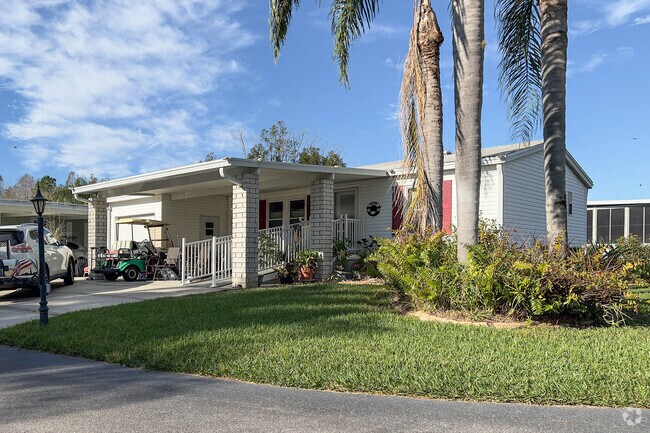 Homes in the Hamptons Golf & Country Club community often have carports and golf cart parking.