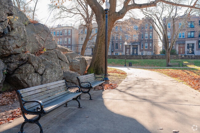 Horatio Harris Park is a large park for residents of the Washington Park Area to enjoy.
