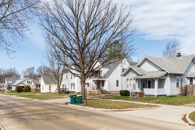 Mattoon market is competitive due to low inventory, and most homes sell within 30 days.