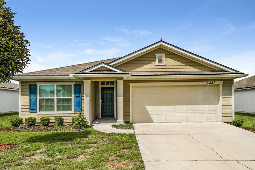 3227 Canyon Falls Dr, Green Cove Springs, FL 32043 - photo 1