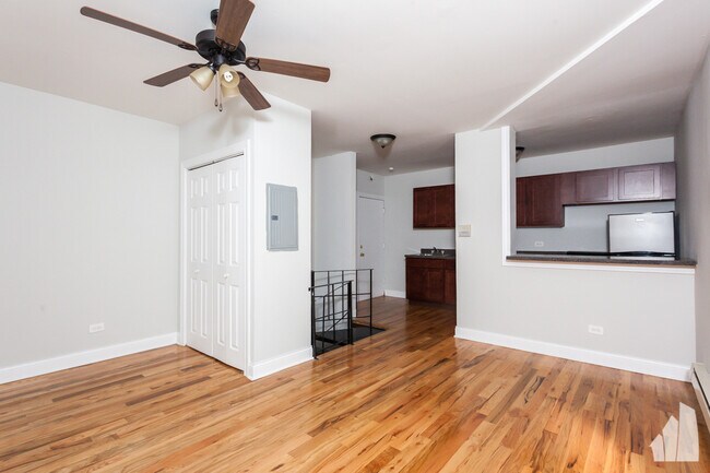 800 W Cornelia Ave unit 310, Chicago, IL 60657 - photo 7
