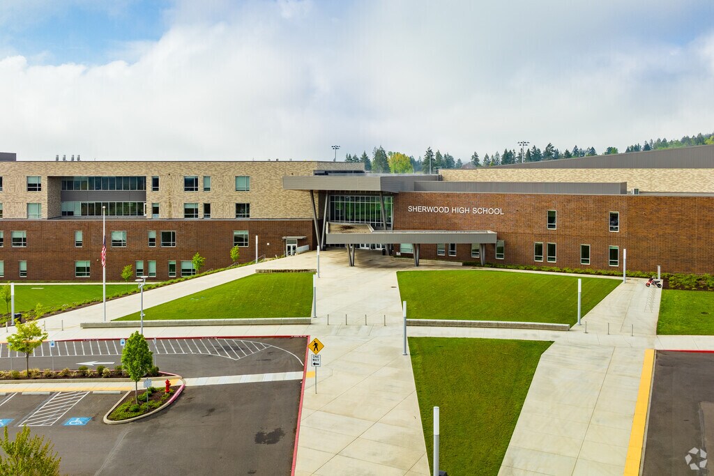 Sherwood High School entrance in the Sherwood/Tualatin North Neighborhood.