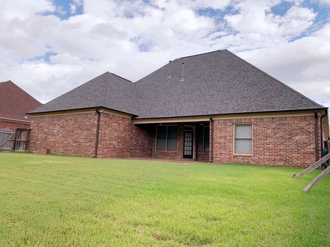 1695 Berryhill Rd, Cordova, TN 38016 - photo 4