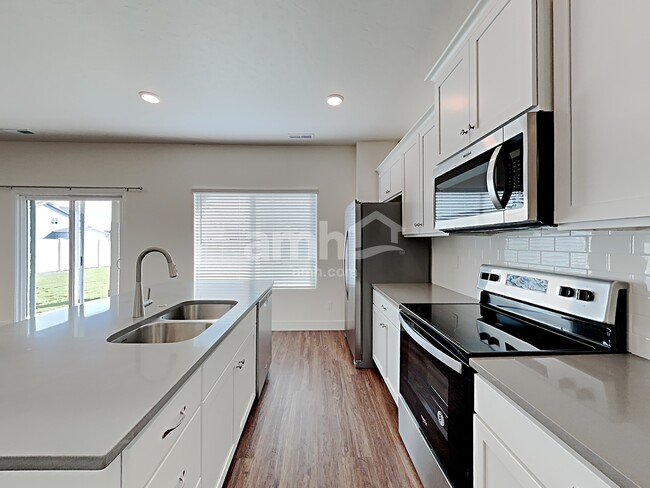 9433 W Hiden Stream St, Star, ID 83669 - photo 3