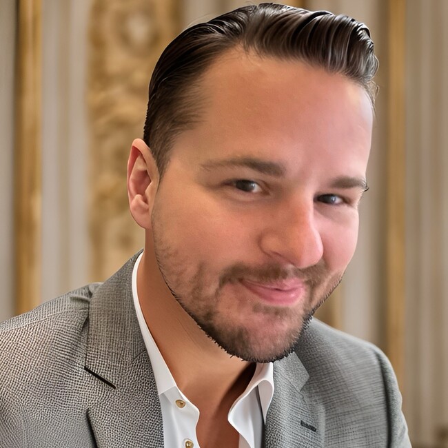 Agent Photo