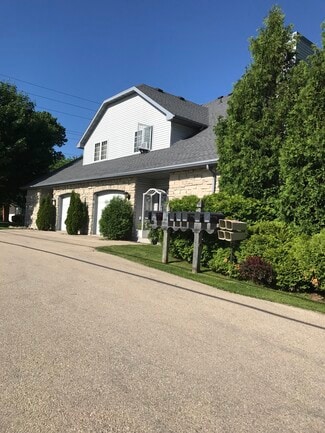 2457 N Lynndale Dr, Appleton, WI 54914