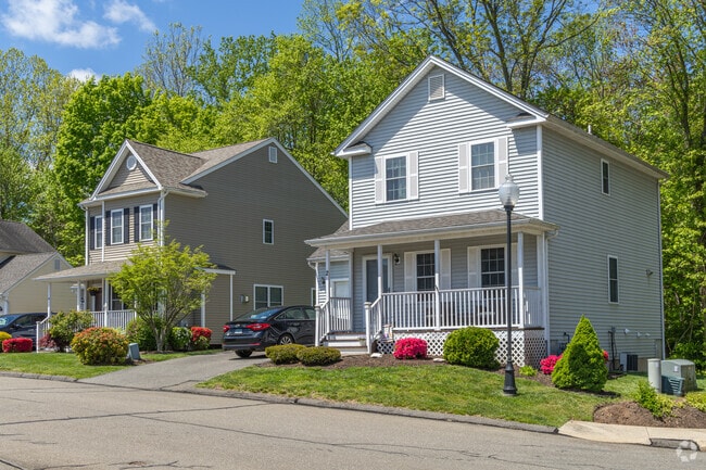 Find great homes with a median price of $375,000 in Wallingford.