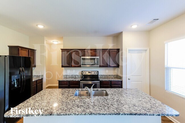 98 Bennett Ct, Bethlehem, GA 30620 - photo 6