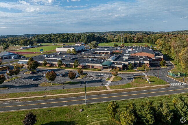 Ellington High School has 762 students in grades 9-12 and a student-teacher ratio of 13 to 1.