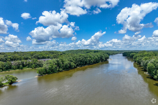 The Wabash River runs along the west side of Lincoln.