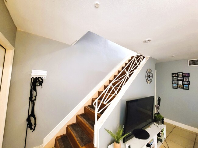 4617 NW 9th Dr, Plantation, FL 33317 - photo 7