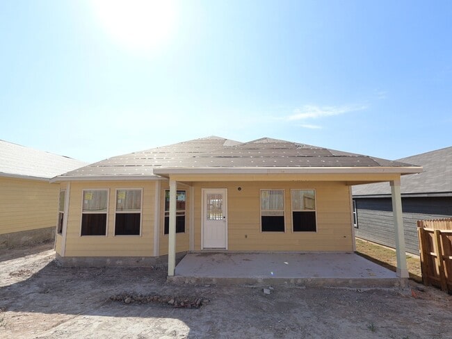 15467 Salmon Springs, San Antonio, TX 78253 - photo 2