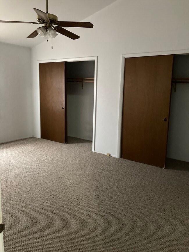 327 M St unit 4, Edwardsville, IL 62025 - photo 4