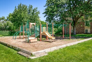 440 Gregory Ave, Glendale Heights, IL 60139