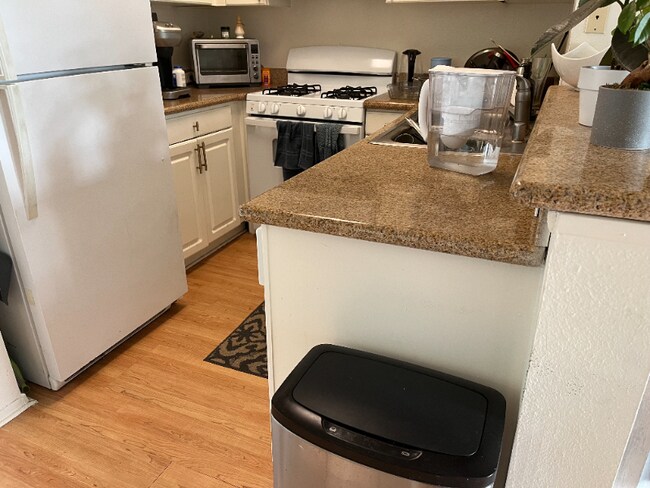 1245 Mcclellan Dr unit 1245 McClellan, Los Angeles, CA 90025 - photo 5