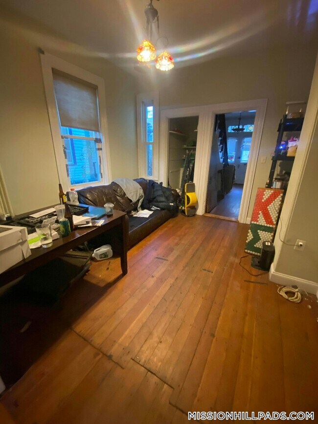 75 Alleghany St, Boston, MA 02120