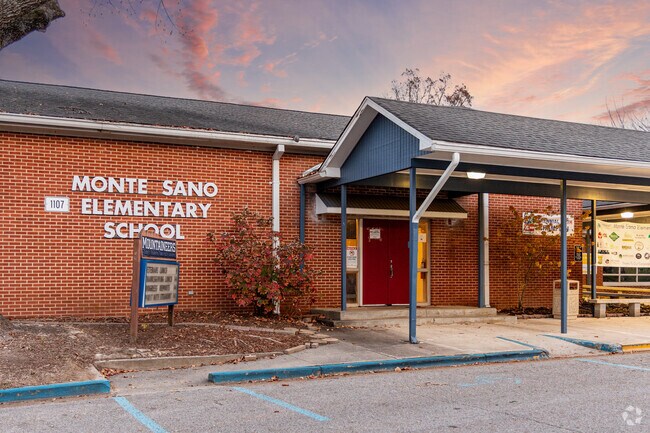 Monte Sano Elementary School received an overall grade of A- from Niche.