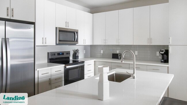 4902 Cosmos Cir unit 213, Wimauma, FL 33598 - photo 3