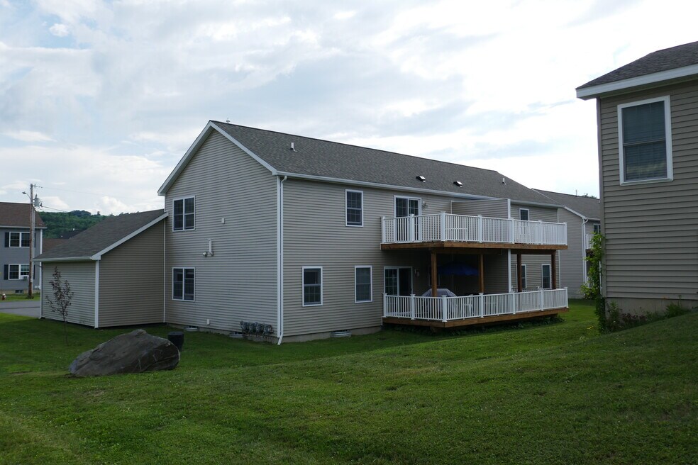 39 Rudd Farm Dr unit 8, Barre, VT 05641 - photo 1
