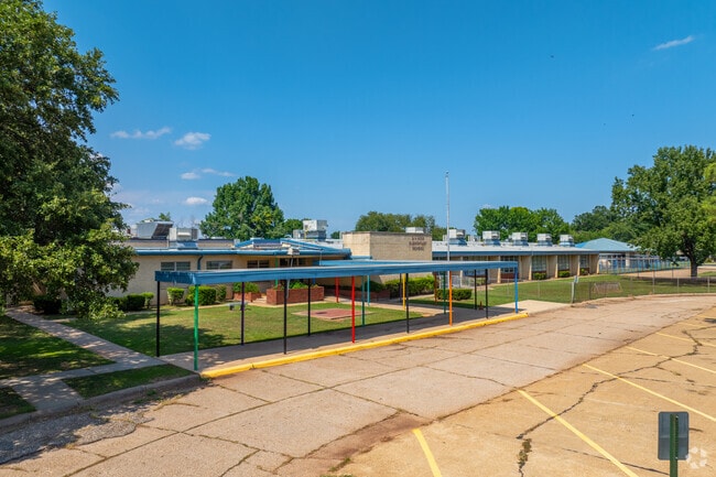 RV Kerr Elementary