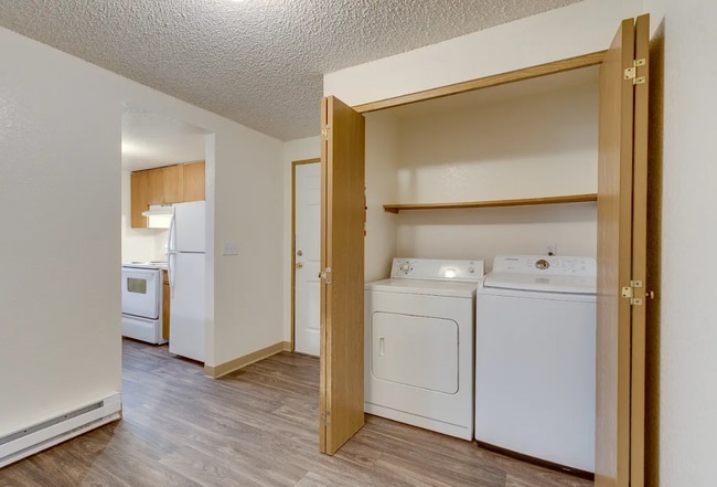 Evergreen Residences, Everett, WA 98201 - photo 3