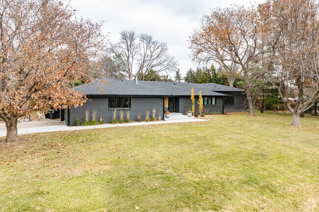 Ranch-style homes are available throughout Firethorn.