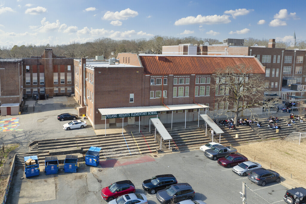Children can become scholars at Pulaski Heights Elementary.