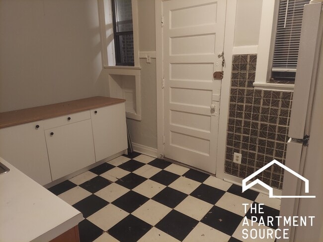 4421 N Wolcott Ave unit A3, Chicago, IL 60640 - photo 2