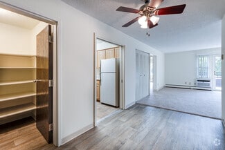 2035-2055 7th Ave E, North Saint Paul, MN 55109