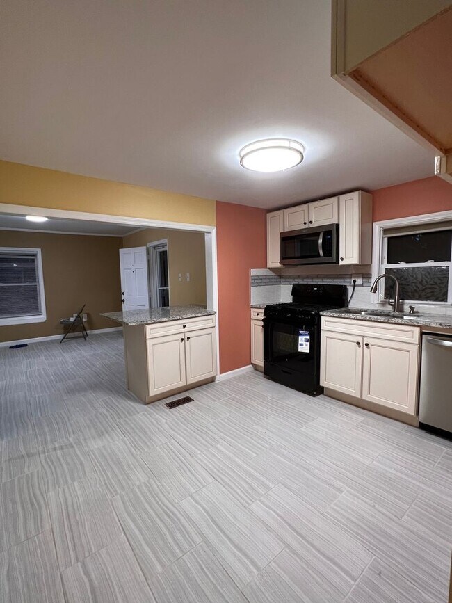 117 Barbee Rd, Morrisville, NC 27560 - photo 4