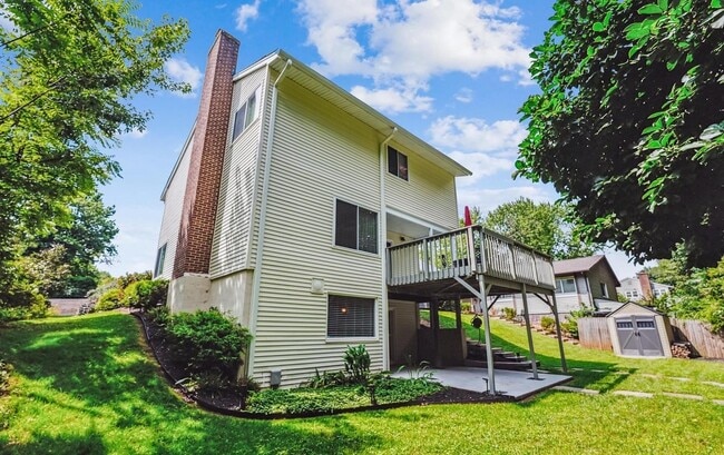 276 W Meadowland Ln, Sterling, VA 20164 - photo 5