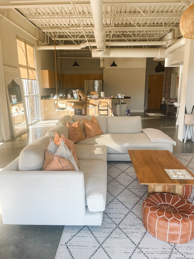 Peachtree Malone Lofts unit 3218, Atlanta, GA 30341 - photo 2