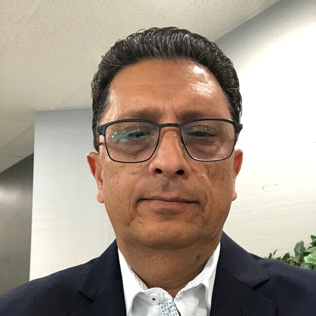 Agent Photo