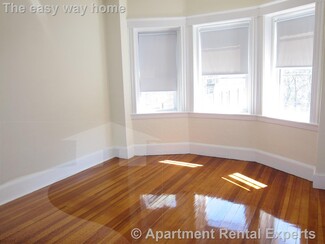 157 Summer St Unit 12R, Somerville, MA 02143