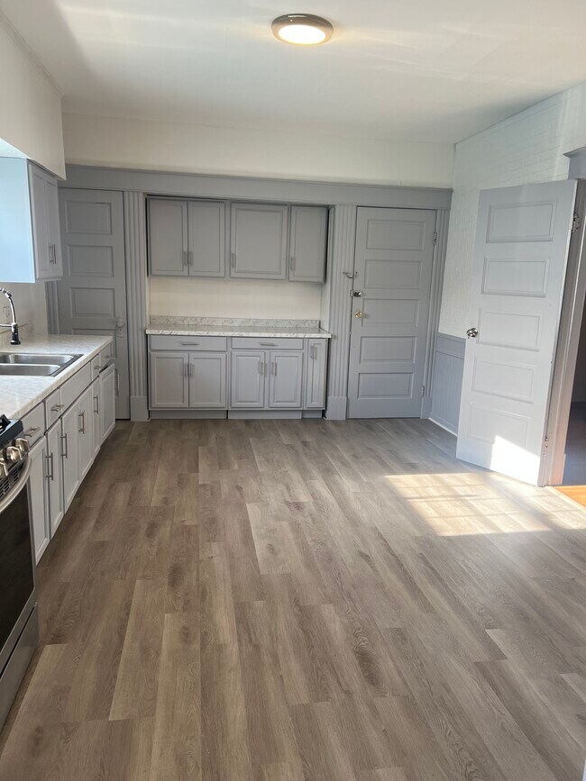 40 Moselle St unit 2, Buffalo, NY 14211 - photo 3