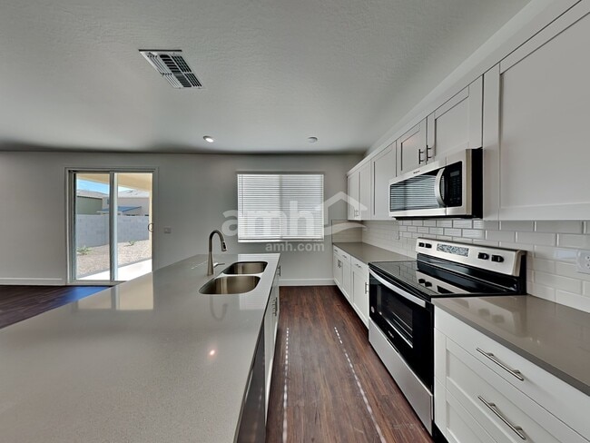 17161 Puget Ave, Waddell, AZ 85355 - photo 3