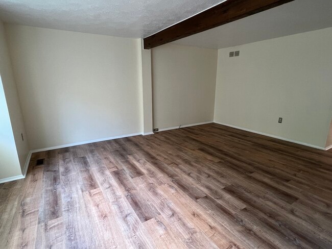 792 Wheatland Cir, Bridgeville, PA 15017 - photo 3