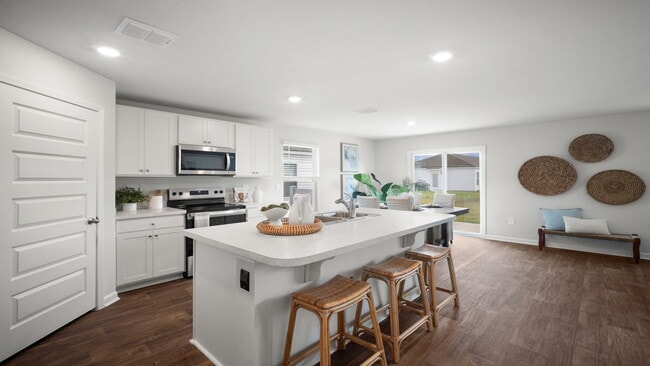 218 Lakeside Dr, Port Wentworth, GA 31407 - photo 3