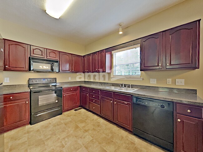 661 Sugar Mill Dr, Nashville, TN 37211 - photo 4