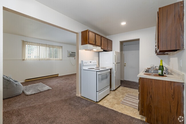 1BR, 1BA - 500SF - Dining Room