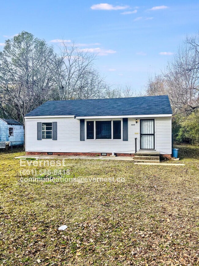 2649 Brookwood Dr, Jackson, MS 39212